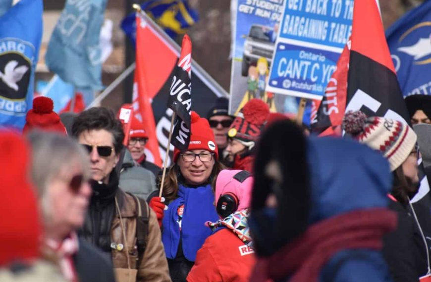 The NLC is planning a three-day warning strike.